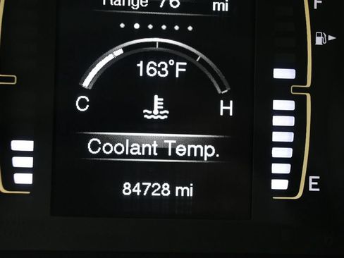 Used 2015 Jeep Cherokee Latitude AWD/4WD image 16