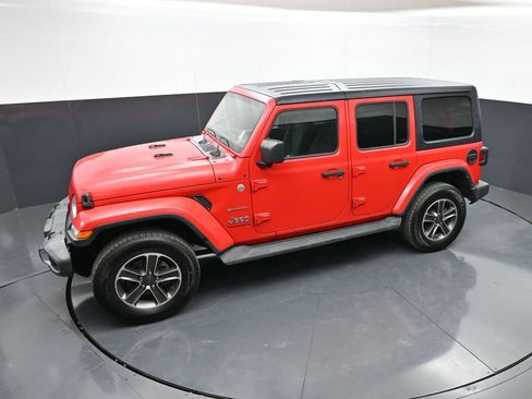 Used 2023 Jeep Wrangler Unlimited Sahara AWD/4WD image 40