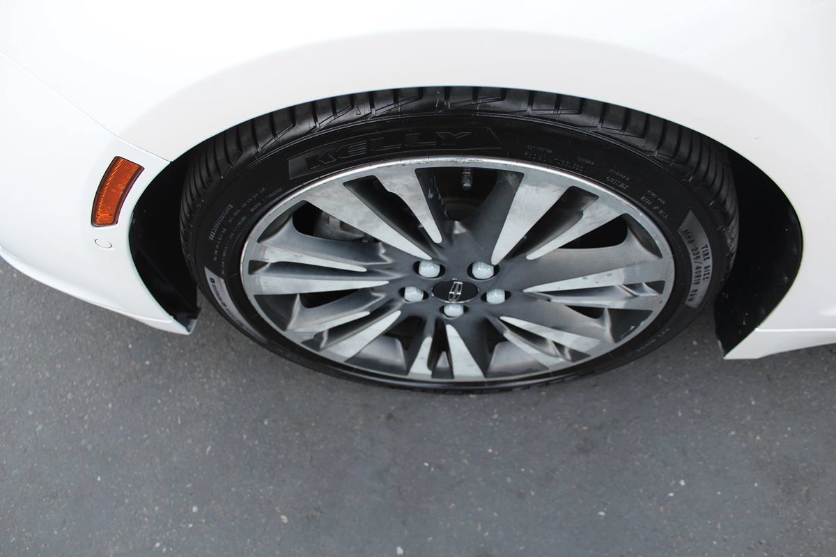 Used 2017 Lincoln MKZ Reserve w/ Technology Package FWD image 11