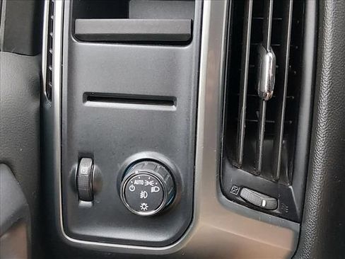 Used 2018 Chevrolet Silverado 1500 LT w/ All Star Edition RWD image 24