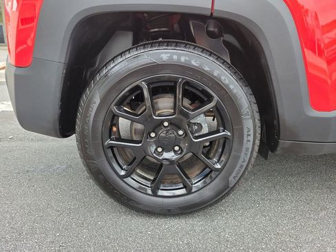 Used 2019 Jeep Renegade Altitude w/ Quick Order Package 2XM FWD image 5