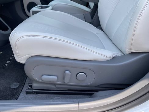 Certified 2023 Hyundai Ioniq 5 SEL w/ Cargo Package AWD/4WD image 18