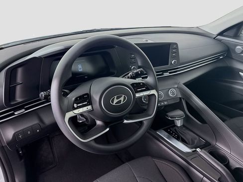 New 2026 Hyundai Elantra SE image 9