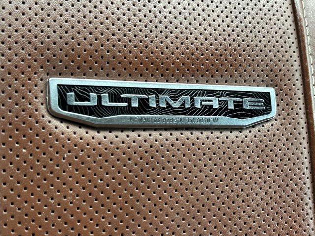 Used 2024 GMC Sierra 3500 Denali Ultimate AWD/4WD image 46
