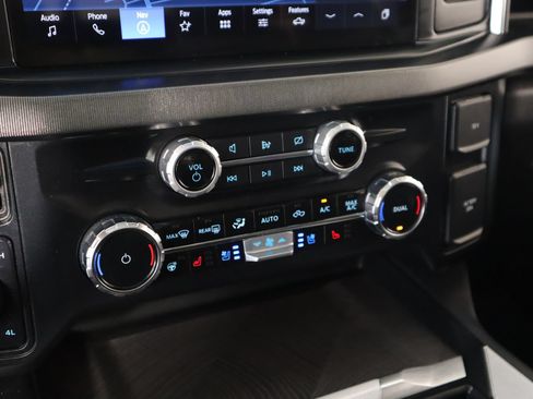 Used 2024 Ford F250 Platinum AWD/4WD image 8