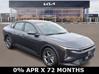 New 2025 Kia K4 LXS