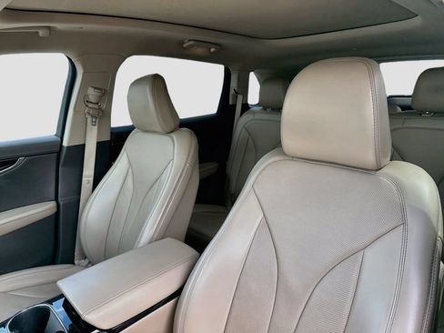 Used 2021 Lincoln Nautilus Reserve FWD image 12