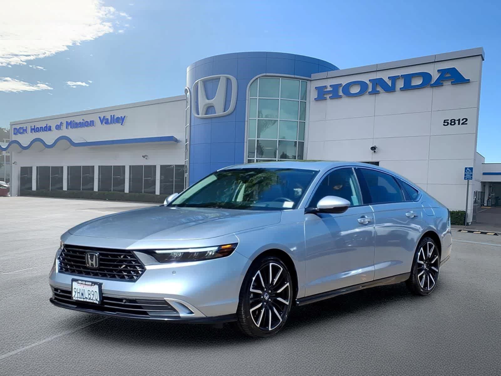 Used 2023 Honda Accord Touring image 1