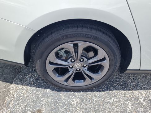 Used 2023 Honda Accord EX image 11