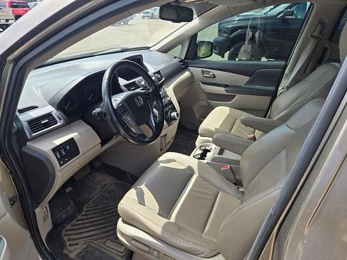 Used 2012 Honda Odyssey Touring image 2