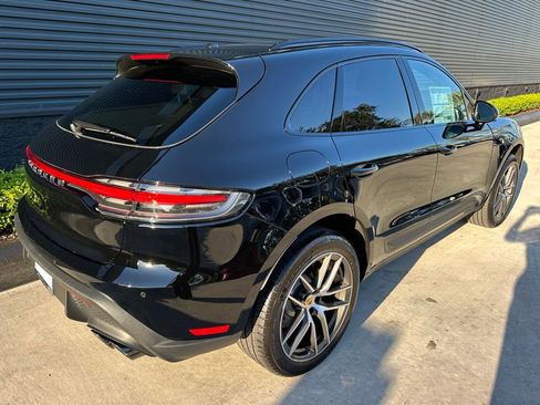 Used 2026 Porsche Macan AWD/4WD image 9
