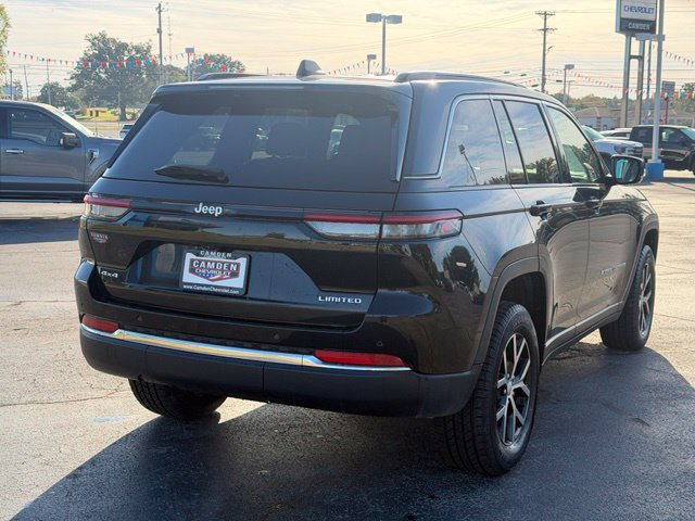 Used 2024 Jeep Grand Cherokee Limited AWD/4WD image 13