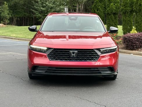 Used 2024 Honda Accord Sport image 3