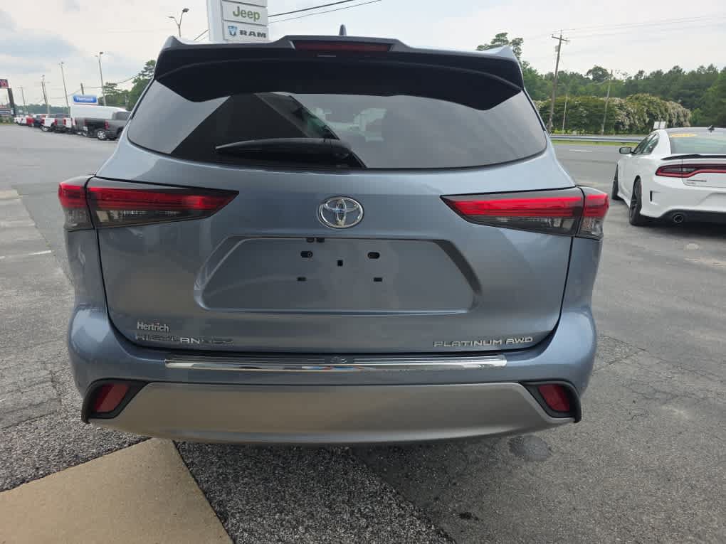 Used 2021 Toyota Highlander Platinum AWD/4WD image 6