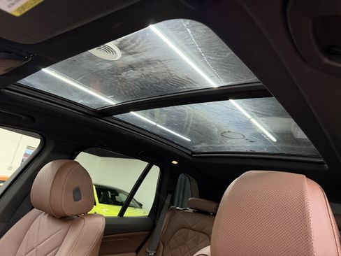 Used 2025 BMW X5 sDrive40i w/ M Sport Package image 26