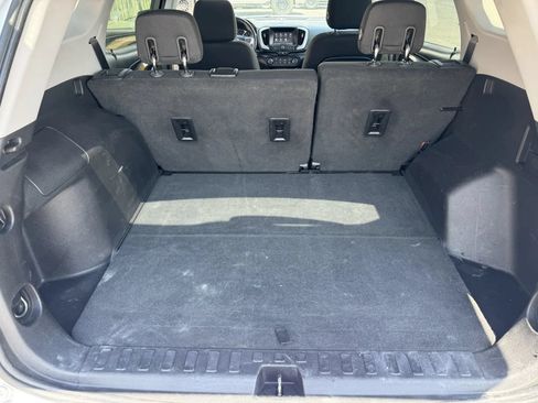 Used 2020 GMC Terrain SLE AWD/4WD image 26