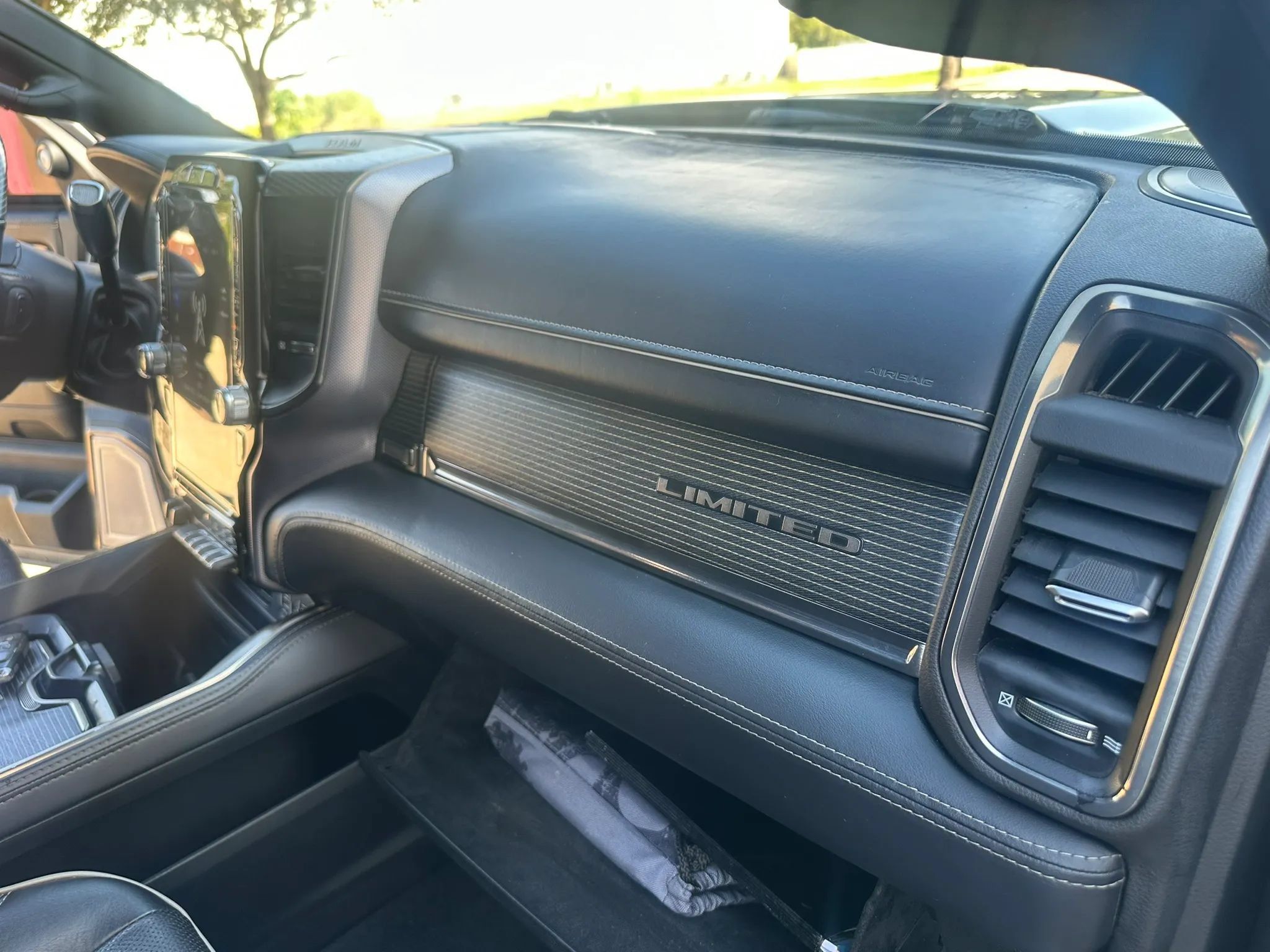 Used 2020 RAM 3500 Limited AWD/4WD image 31