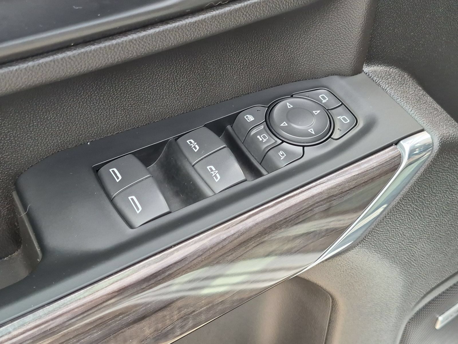 Used 2023 Chevrolet Silverado 3500 LTZ w/ LTZ Plus Package AWD/4WD image 11