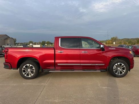 Used 2025 Chevrolet Silverado 1500 High Country image 3