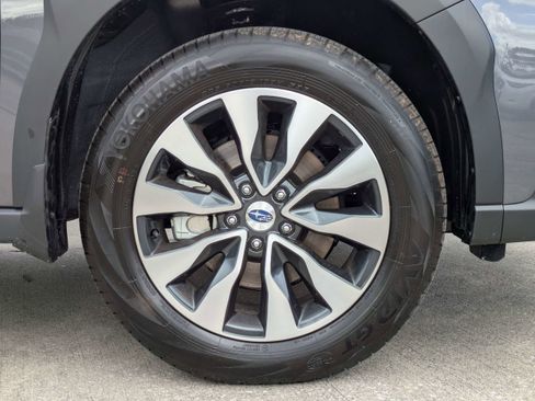 Certified 2025 Subaru Outback Limited image 11