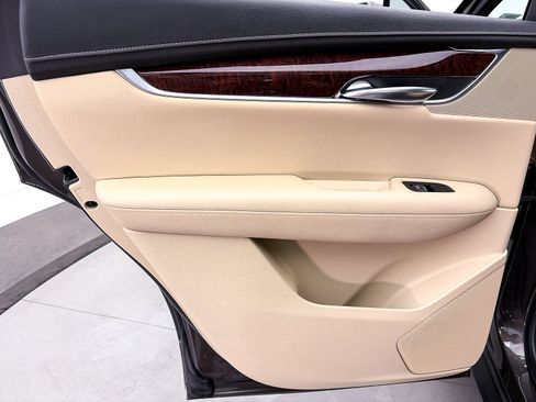 Used 2019 Cadillac XT5 Luxury FWD image 31