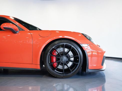 Used 2018 Porsche 911 GT3 RWD image 6
