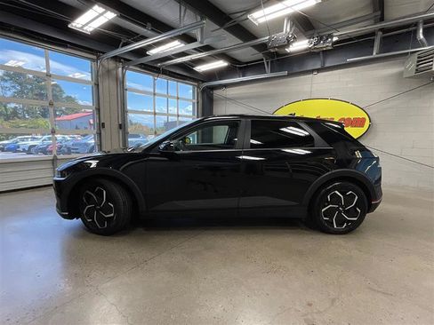 Used 2023 Hyundai Ioniq 5 SE RWD image 2