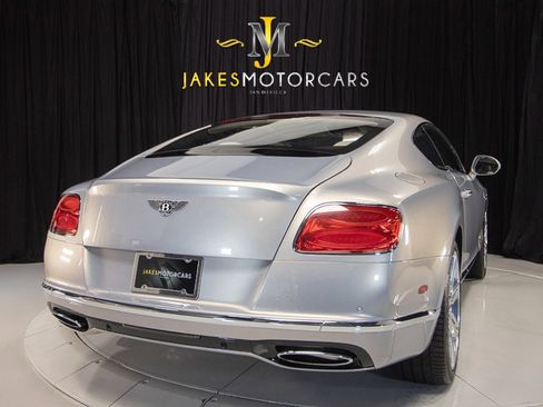 Used 2017 Bentley Continental GT image 12