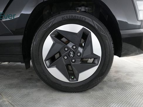 Used 2024 Hyundai Kona SEL FWD image 9