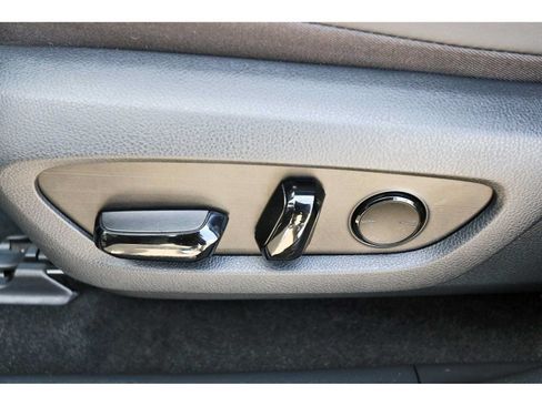 Used 2025 Lexus RX 350 Premium w/ Accessory Package (Z1) FWD image 27