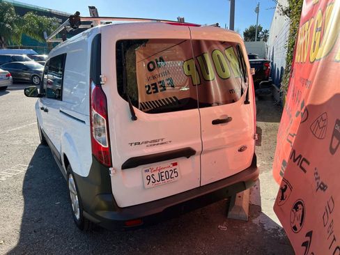Used 2018 Ford Transit Connect XL image 4