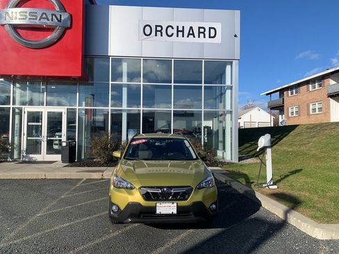 Used 2023 Subaru Crosstrek 2.0i Premium image 2