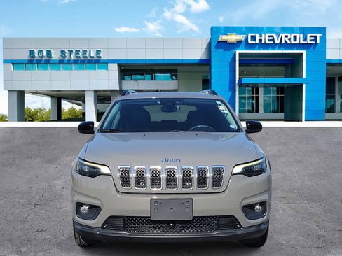 Used 2022 Jeep Cherokee Latitude Lux image 2