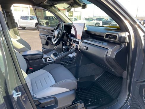 Used 2024 Toyota Tacoma TRD Sport image 16