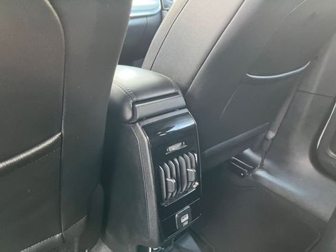 Used 2025 Jeep Compass Limited image 24