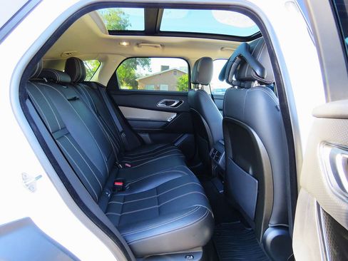 Used 2019 Land Rover Range Rover Velar S AWD/4WD image 19
