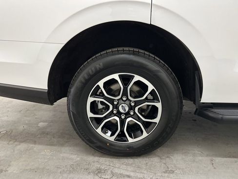 Used 2024 Ford Expedition XLT RWD image 63