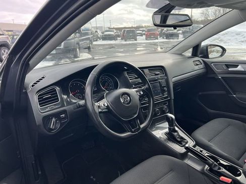Used 2018 Volkswagen Golf S FWD image 10