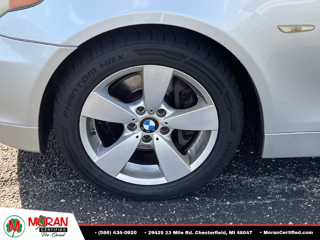 Used 2007 BMW 525xi Sedan AWD/4WD image 9