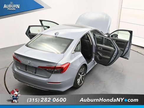 Used 2024 Honda Civic Touring image 35