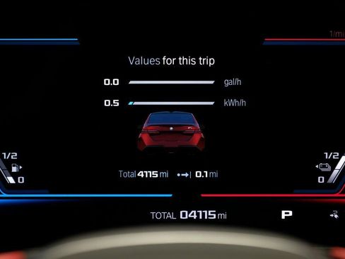 Used 2025 BMW M5 w/ Carbon Package image 18