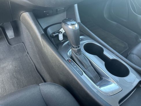 Used 2018 Chevrolet Malibu LS image 15