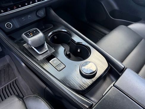 Used 2021 Nissan Rogue SV w/ Premium Package image 20