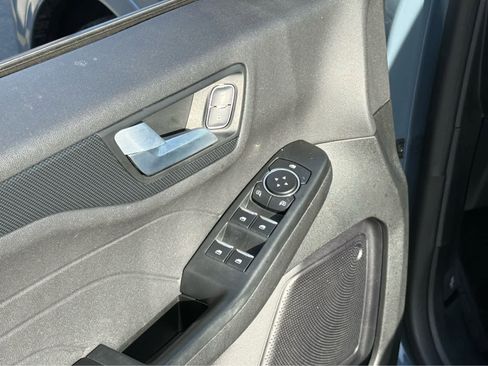 Used 2023 Ford Escape ST-Line image 14