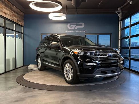 Used 2020 Ford Explorer XLT w/ Equipment Group 202A AWD/4WD image 1