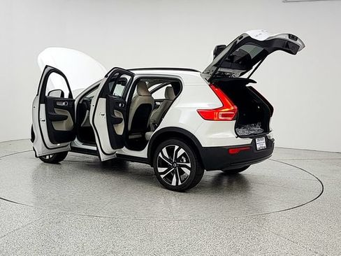 New 2026 Volvo XC60 B5 Ultra w/ Climate Package AWD/4WD image 12