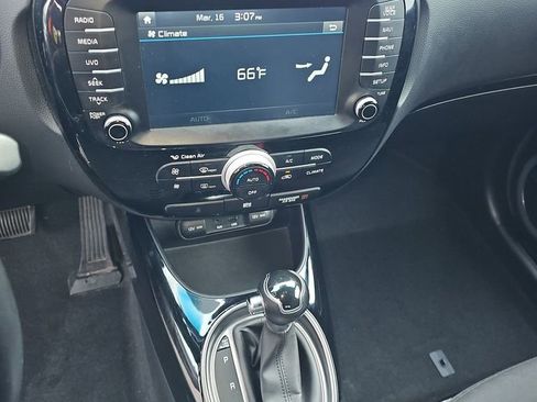 Used 2015 Kia Soul ! w/ Sun & Sound Package image 13