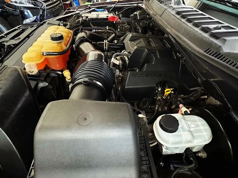 Used 2016 Ford F150 XLT w/ Equipment Group 301A Mid RWD image 10