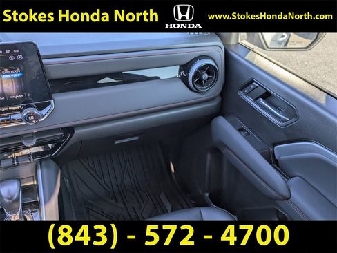 Used 2023 Chevrolet Colorado Z71 w/ Z71 Convenience Package 2 image 17