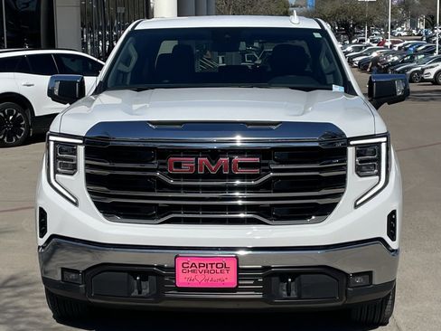 Certified 2025 GMC Sierra 1500 SLT image 6